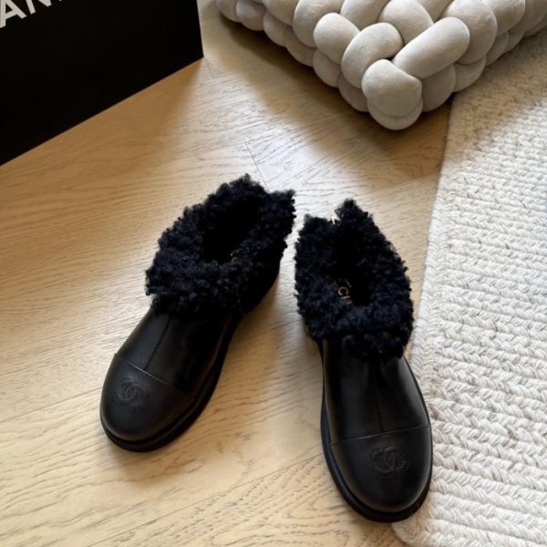repliche,replica,perfette,siti di,affidabili,migliori siti,dove comprare,1:1,scarpe da ginnastica Stivaletti alla caviglia in peluche Chanel, nuovo stile autunno/inverno, versione premium (F3OAU)