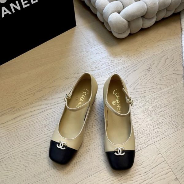 repliche,replica,perfette,siti di,affidabili,migliori siti,dove comprare,1:1,scarpe da ginnastica La nuova versione top di gamma delle Mary Jane con tacco grosso di Chanel (20T04)