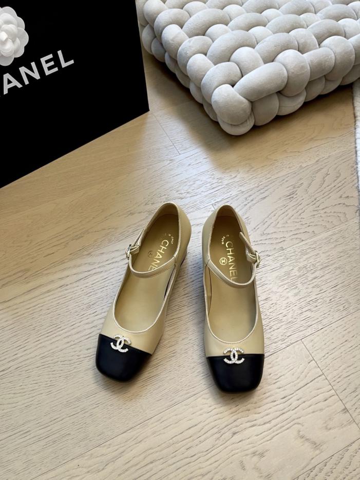 repliche,replica,perfette,siti di,affidabili,migliori siti,dove comprare,1:1,scarpe da ginnastica La nuova versione top di gamma delle Mary Jane con tacco grosso di Chanel (20T04) repliche,replica,perfette,siti di,affidabili,migliori siti,dove comprare,1:1,scarpe da ginnastica La nuova versione top di gamma delle Mary Jane con tacco grosso di Chanel (20T04)