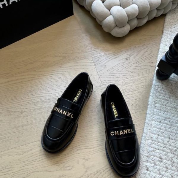 repliche,replica,perfette,siti di,affidabili,migliori siti,dove comprare,1:1,scarpe da ginnastica I nuovi mocassini di Chanel, versione top di gamma (TNRJM)