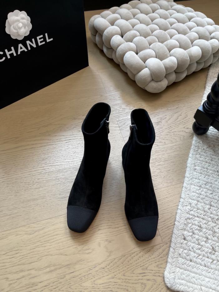repliche,replica,perfette,siti di,affidabili,migliori siti,dove comprare,1:1,scarpe da ginnastica I nuovi stivaletti con tacco grosso di Chanel (SGE7J) repliche,replica,perfette,siti di,affidabili,migliori siti,dove comprare,1:1,scarpe da ginnastica I nuovi stivaletti con tacco grosso di Chanel (SGE7J)