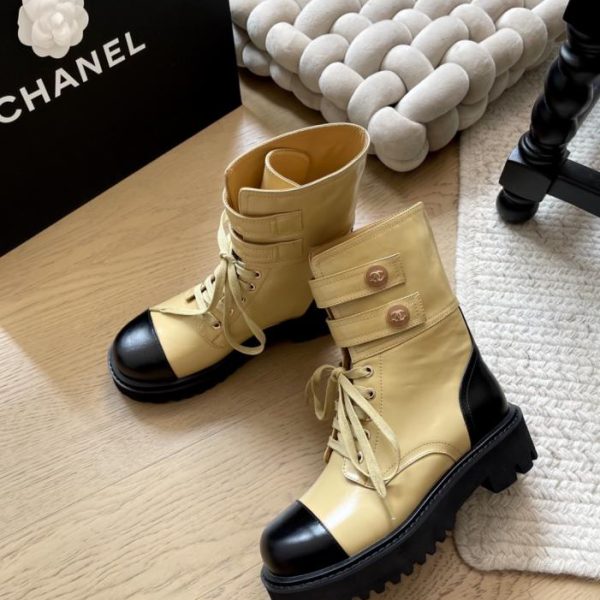 repliche,replica,perfette,siti di,affidabili,migliori siti,dove comprare,1:1,scarpe da ginnastica I nuovi stivali da equitazione con plateau di Chanel, versione top di gamma (M2VMV)