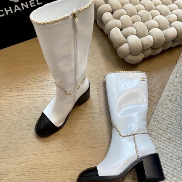 repliche,replica,perfette,siti di,affidabili,migliori siti,dove comprare,1:1,scarpe da ginnastica Stivali classici Chanel con tacco grosso e catena (FUDVY)