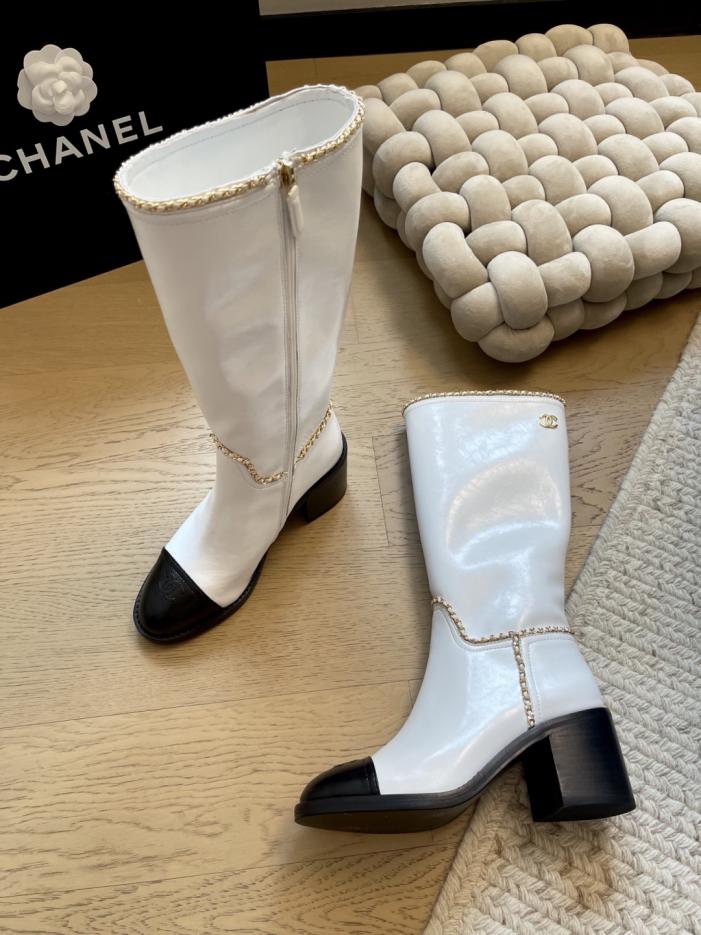 repliche,replica,perfette,siti di,affidabili,migliori siti,dove comprare,1:1,scarpe da ginnastica Stivali classici Chanel con tacco grosso e catena (FUDVY) repliche,replica,perfette,siti di,affidabili,migliori siti,dove comprare,1:1,scarpe da ginnastica Stivali classici Chanel con tacco grosso e catena (FUDVY)