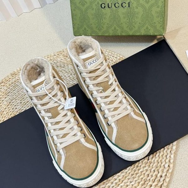 repliche,replica,perfette,siti di,affidabili,migliori siti,dove comprare,1:1,scarpe da ginnastica (Finitura lucida) GUCCI Tennis Winter versione aggiornata con chip di scansione, nuovo stile boutique, scarpe casual calde e pelose con doppia G in rilievo (Y47X1)