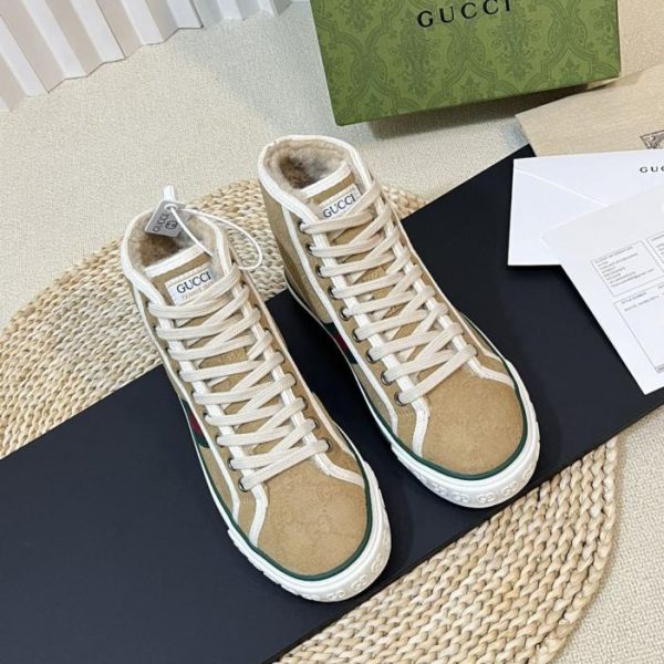 repliche,replica,perfette,siti di,affidabili,migliori siti,dove comprare,1:1,scarpe da ginnastica (Stile Doppia G in rilievo) GUCCI Tennis Winter versione aggiornata con chip di scansione, nuovo stile boutique, scarpe casual calde e pelose con doppia G in rilievo (HG2Z7)