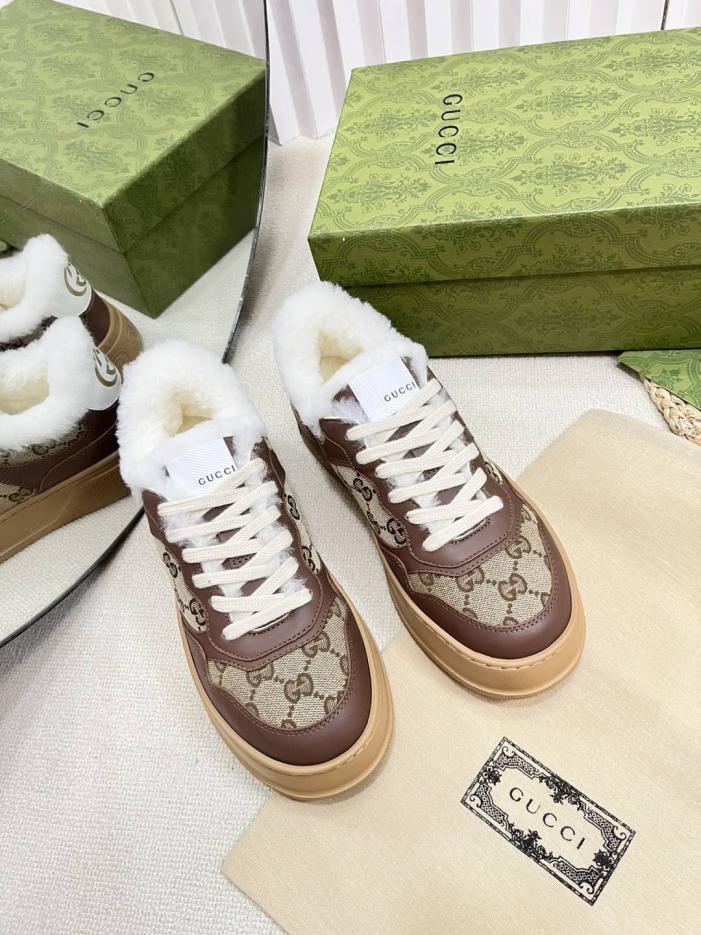 repliche,replica,perfette,siti di,affidabili,migliori siti,dove comprare,1:1,scarpe da ginnastica Scarpe invernali in lana GUCCI con finitura fuzzy a doppia G (URED1) repliche,replica,perfette,siti di,affidabili,migliori siti,dove comprare,1:1,scarpe da ginnastica Scarpe invernali in lana GUCCI con finitura fuzzy a doppia G (URED1)