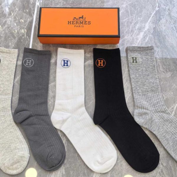 repliche,replica,perfette,siti di,affidabili,migliori siti,dove comprare,1:1,scarpe da ginnastica Calzini Hermes nuovi di media lunghezza, cinque paia per scatola (OWE8W)