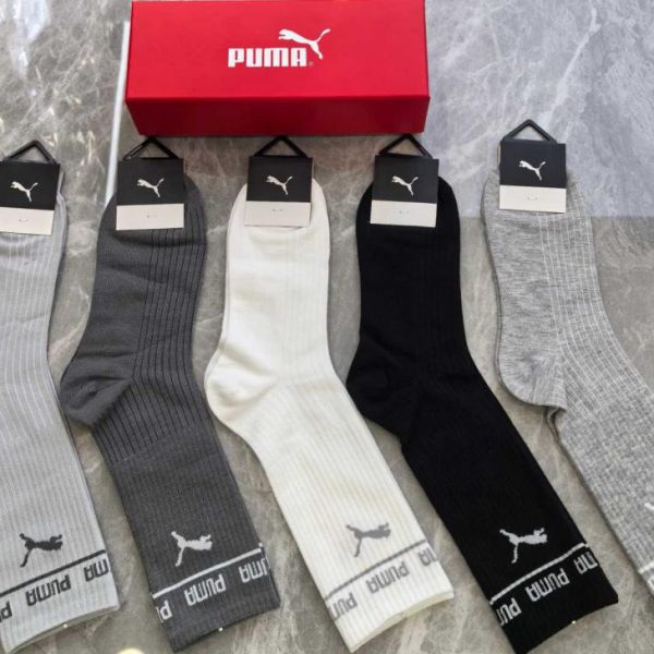 repliche,replica,perfette,siti di,affidabili,migliori siti,dove comprare,1:1,scarpe da ginnastica Nuovi calzini di media lunghezza di PUMA, cinque paia per scatola (M59RJ)