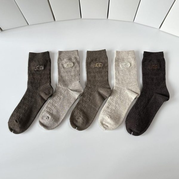 repliche,replica,perfette,siti di,affidabili,migliori siti,dove comprare,1:1,scarpe da ginnastica Calzini UGG New Cashmere ricamati di media lunghezza, 5 paia per scatola (TL0G4)