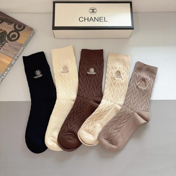 (5 paia per scatola) Calzini lunghi fino al ginocchio in cashmere ricamato Chanel New High-Version (BXIZ5)