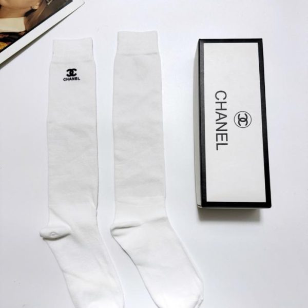 [Un paio per scatola] Calzini lunghi fino al ginocchio in puro cotone con logo Chanel Classic Double C (5BGVX)