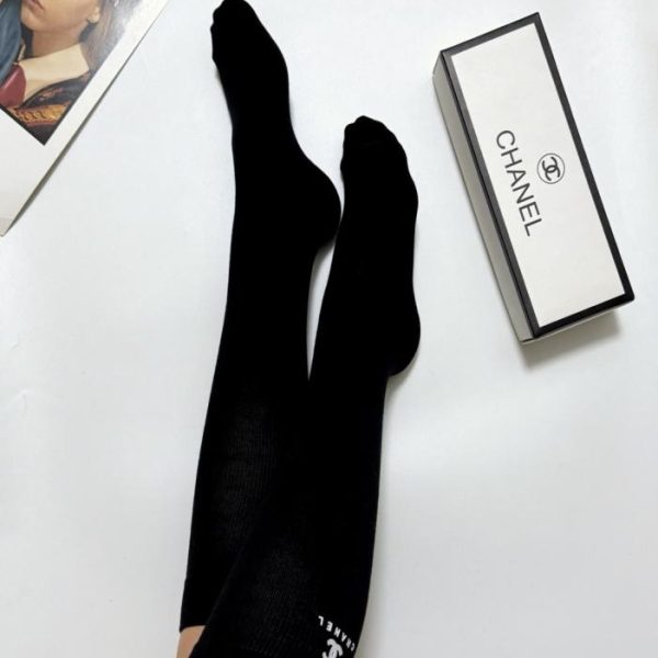 [Un paio per scatola] Calzini lunghi fino al ginocchio in puro cotone con logo Chanel Classic Double C (SASJB)