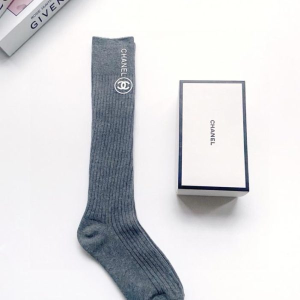 [Un paio per scatola] Calzini lunghi fino al ginocchio in puro cotone con logo Chanel Classic Double C (TJFCG)