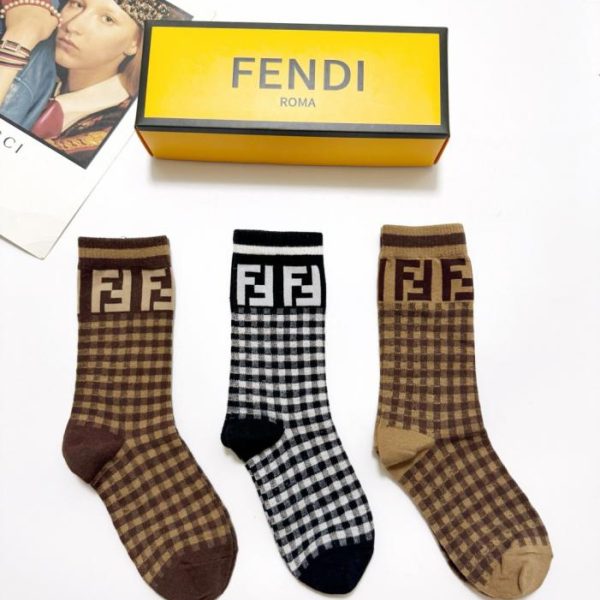 [3 paia per scatola] Calzini in cotone con logo classico FENDI a metà polpaccio (13J5Z)