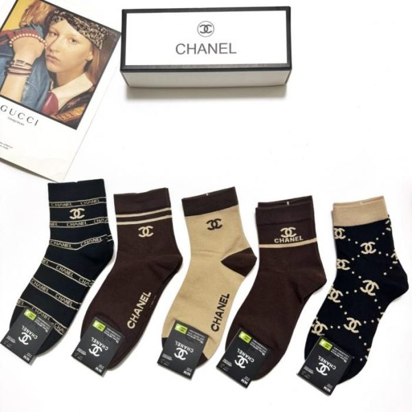【5 paia per scatola】 Calzini a metà polpaccio con logo classico Chanel, realizzati in puro cotone (ZBIB1)