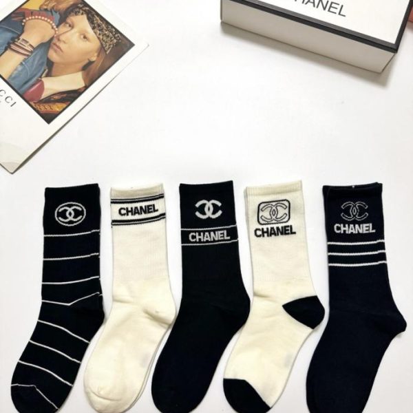 [5 paia per scatola] Calzini a metà polpaccio in cotone con logo classico Chanel (EJ8N6)