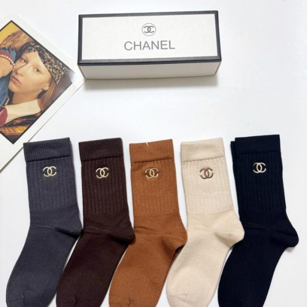 【5 paia per scatola】 Calzini a metà polpaccio in misto cashmere con logo ricamato Chanel (IGSL7)