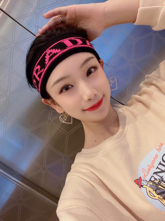 repliche,replica,perfette,siti di,affidabili,migliori siti,dove comprare,1:1,scarpe da ginnastica Fasce per capelli PRADA autentiche dal sito ufficiale, tra cui fasce per il fitness e fasce per lo styling (EQD97). repliche,replica,perfette,siti di,affidabili,migliori siti,dove comprare,1:1,scarpe da ginnastica Fasce per capelli PRADA autentiche dal sito ufficiale, tra cui fasce per il fitness e fasce per lo styling (EQD97).
