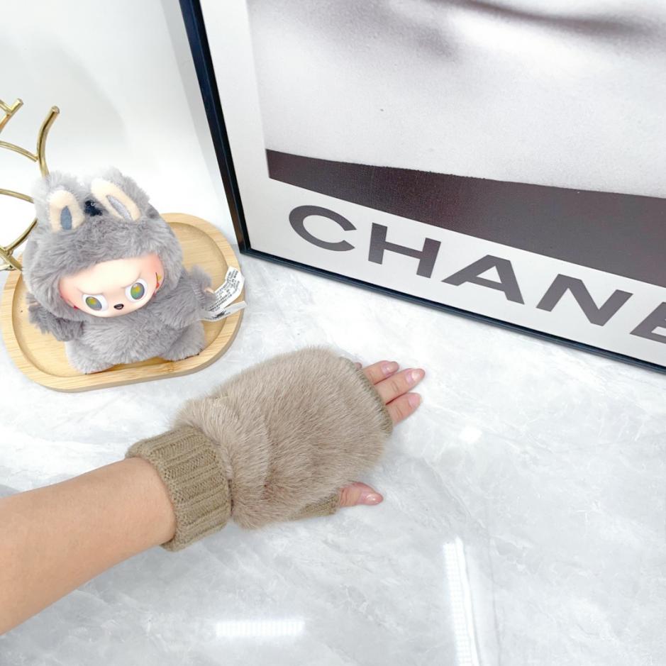 repliche,replica,perfette,siti di,affidabili,migliori siti,dove comprare,1:1,scarpe da ginnastica Guanti corti in pelliccia di coniglio Chanel autunno/inverno (X6ZFC) repliche,replica,perfette,siti di,affidabili,migliori siti,dove comprare,1:1,scarpe da ginnastica Guanti corti in pelliccia di coniglio Chanel autunno/inverno (X6ZFC)