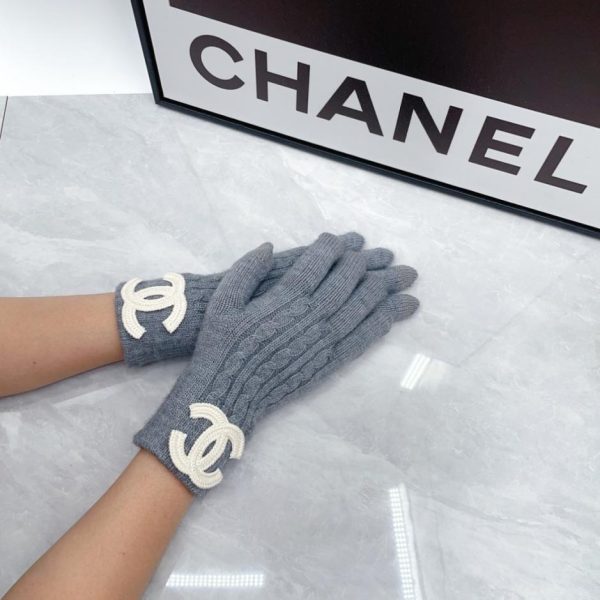 repliche,replica,perfette,siti di,affidabili,migliori siti,dove comprare,1:1,scarpe da ginnastica I nuovi guanti di lana Chanel (0FDQB) sono ora disponibili nelle boutique.