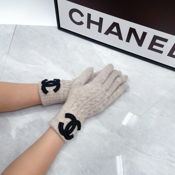 repliche,replica,perfette,siti di,affidabili,migliori siti,dove comprare,1:1,scarpe da ginnastica I nuovi guanti di lana Chanel (8K3NE) sono ora disponibili nelle boutique.