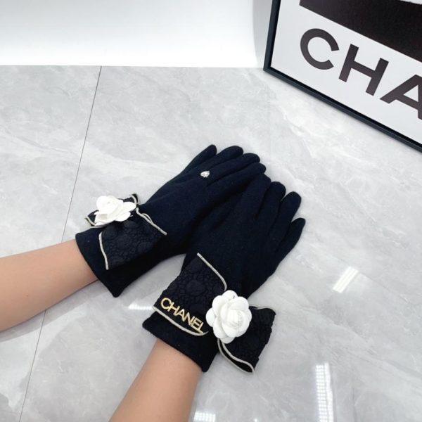 repliche,replica,perfette,siti di,affidabili,migliori siti,dove comprare,1:1,scarpe da ginnastica I nuovi guanti di lana Chanel (KNDZ7) sono ora disponibili nelle boutique.
