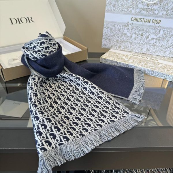 L'ultima sciarpa reversibile di Dior, stile unisex (X07LS)