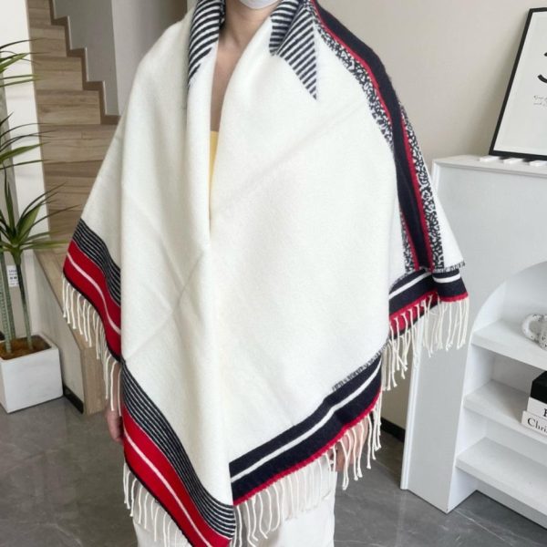 repliche,replica,perfette,siti di,affidabili,migliori siti,dove comprare,1:1,scarpe da ginnastica L’ultima grande coperta-scialle con motivo monogramma di Dior (SGKZ9)