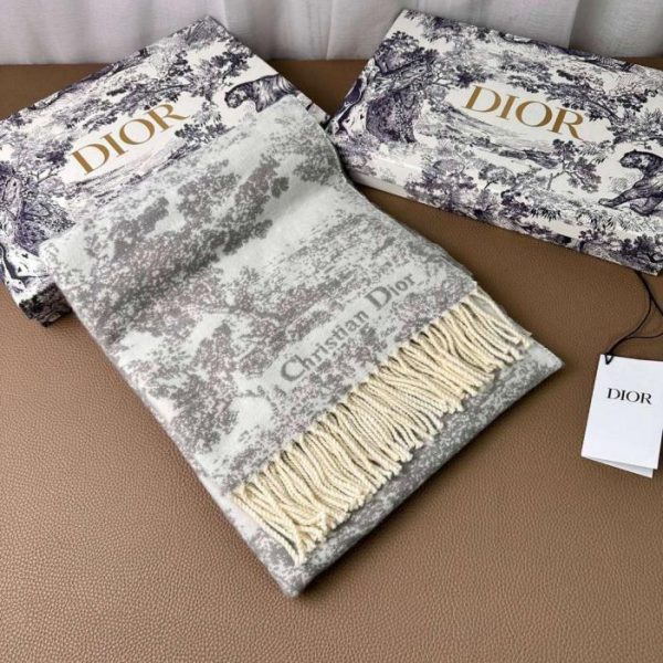 repliche,replica,perfette,siti di,affidabili,migliori siti,dove comprare,1:1,scarpe da ginnastica Sciarpa Dior con immagine dell’ecologia della foresta primordiale (DBZAC)