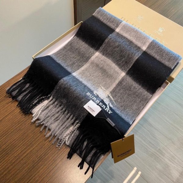 repliche,replica,perfette,siti di,affidabili,migliori siti,dove comprare,1:1,scarpe da ginnastica Sciarpa in cashmere Burberry per uomo e donna (D8KMB)