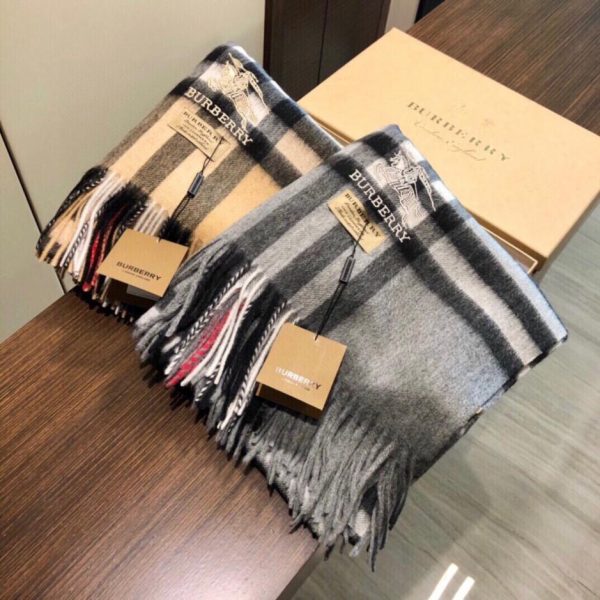 repliche,replica,perfette,siti di,affidabili,migliori siti,dove comprare,1:1,scarpe da ginnastica L’ultimo stile boutique di Burberry: scialle e sciarpa in cashmere di alta qualità (ON1EM)