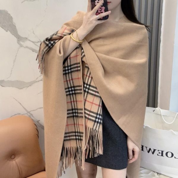 repliche,replica,perfette,siti di,affidabili,migliori siti,dove comprare,1:1,scarpe da ginnastica Mantella/scialle reversibile con motivo check classico britannico Burberry (5O1RB)
