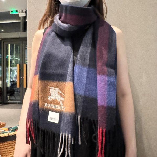 repliche,replica,perfette,siti di,affidabili,migliori siti,dove comprare,1:1,scarpe da ginnastica Sciarpa lunga in cashmere con motivo check classico Burberry (GHDQ4)
