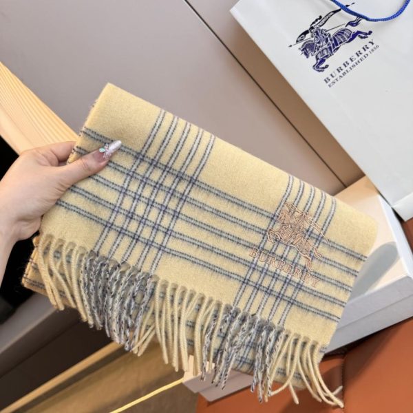 repliche,replica,perfette,siti di,affidabili,migliori siti,dove comprare,1:1,scarpe da ginnastica Sciarpa a quadri in cashmere Burberry (3CUHH)