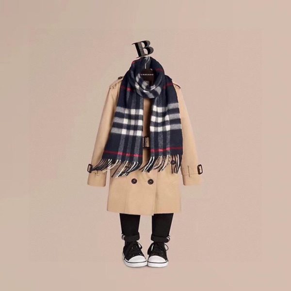 repliche,replica,perfette,siti di,affidabili,migliori siti,dove comprare,1:1,scarpe da ginnastica Sciarpa per bambini Burberry (7X9F4) – Versione per famiglie e bambini