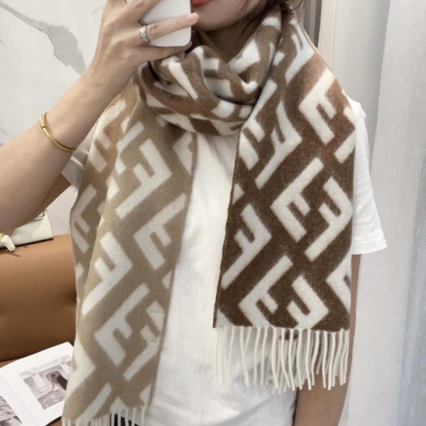 repliche,replica,perfette,siti di,affidabili,migliori siti,dove comprare,1:1,scarpe da ginnastica Sciarpa in cashmere double-face con monogramma Fendi sfumato (W3S7G)