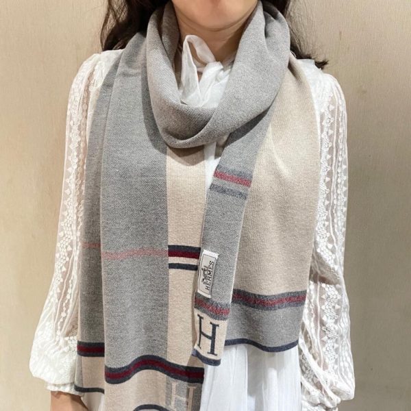 repliche,replica,perfette,siti di,affidabili,migliori siti,dove comprare,1:1,scarpe da ginnastica Sciarpa Hermès in maglia e cashmere di alta qualità al 100% (DYJ8Q)