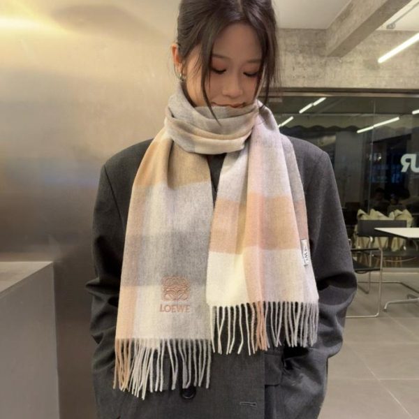 repliche,replica,perfette,siti di,affidabili,migliori siti,dove comprare,1:1,scarpe da ginnastica Sciarpa in cashmere LOEWE (Q1GQC)