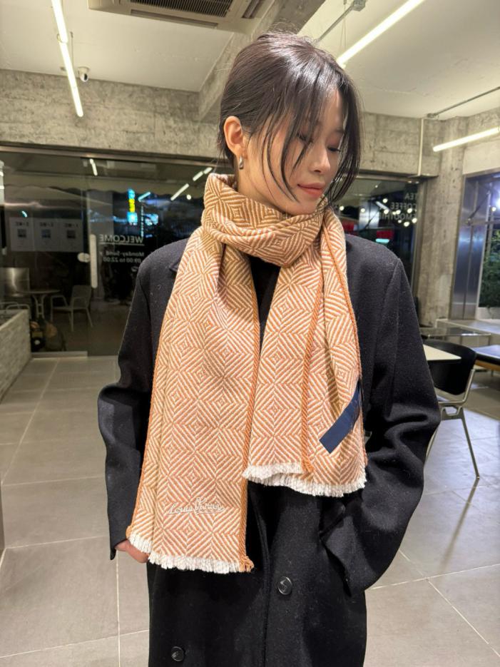 repliche,replica,perfette,siti di,affidabili,migliori siti,dove comprare,1:1,scarpe da ginnastica Sciarpa in cashmere Damier LV da uomo (TBCSG) repliche,replica,perfette,siti di,affidabili,migliori siti,dove comprare,1:1,scarpe da ginnastica Sciarpa in cashmere Damier LV da uomo (TBCSG)