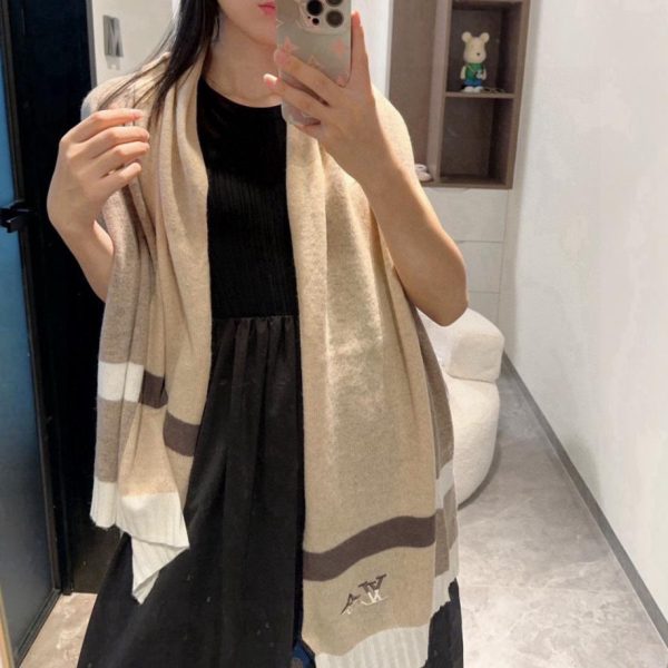 repliche,replica,perfette,siti di,affidabili,migliori siti,dove comprare,1:1,scarpe da ginnastica Sciarpa in cashmere di alta qualità LV per coppie (6KETZ)
