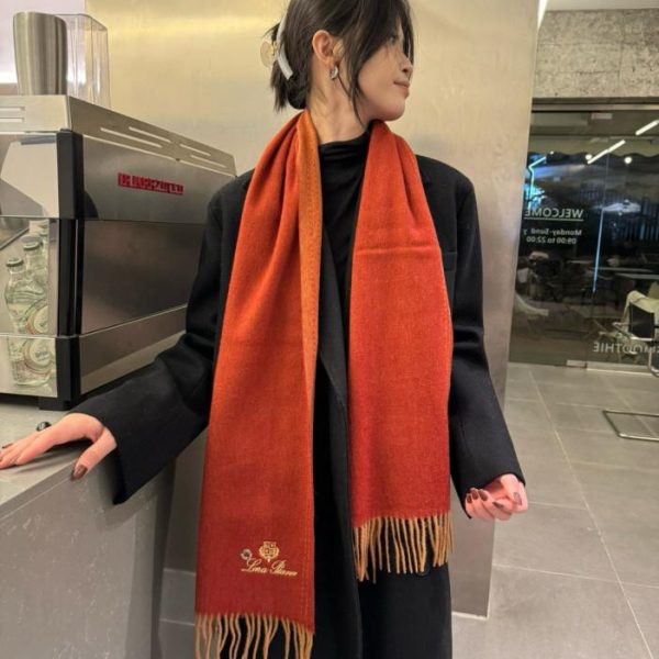 repliche,replica,perfette,siti di,affidabili,migliori siti,dove comprare,1:1,scarpe da ginnastica Sciarpa in cashmere premium Loro Piana (8S0S7)