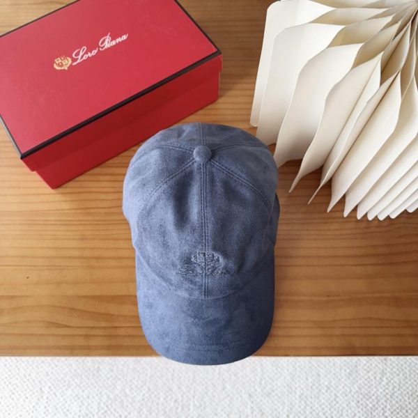 repliche,replica,perfette,siti di,affidabili,migliori siti,dove comprare,1:1,scarpe da ginnastica Cappellino da baseball in pelle scamosciata di alta qualità Loro Piana (4KQ4E)