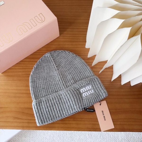 repliche,replica,perfette,siti di,affidabili,migliori siti,dove comprare,1:1,scarpe da ginnastica Cappello in maglia MIUMIU, colori classici, unisex (taglia 36DEE)