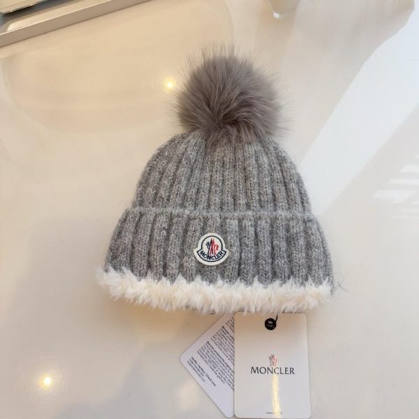 repliche,replica,perfette,siti di,affidabili,migliori siti,dove comprare,1:1,scarpe da ginnastica Il nuovo berretto lavorato a maglia di Moncler, spesso e caldo (7W0CL)
