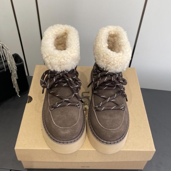 repliche,replica,perfette,siti di,affidabili,migliori siti,dove comprare,1:1,scarpe da ginnastica UGG 25WF Nuovi stivali da neve con plateau e lacci (HGXMM)