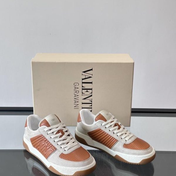repliche,replica,perfette,siti di,affidabili,migliori siti,dove comprare,1:1,scarpe da ginnastica Le nuove sneakers basse di Valentino (INR9R)