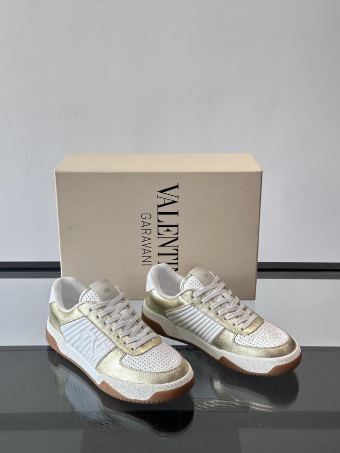 repliche,replica,perfette,siti di,affidabili,migliori siti,dove comprare,1:1,scarpe da ginnastica Nuove sneakers basse Valentino (L11VG) repliche,replica,perfette,siti di,affidabili,migliori siti,dove comprare,1:1,scarpe da ginnastica Nuove sneakers basse Valentino (L11VG)