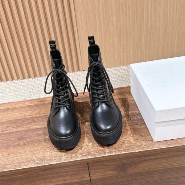 repliche,replica,perfette,siti di,affidabili,migliori siti,dove comprare,1:1,scarpe da ginnastica I nuovi stivali da combattimento con plateau e lacci di Celine (2V6XJ)