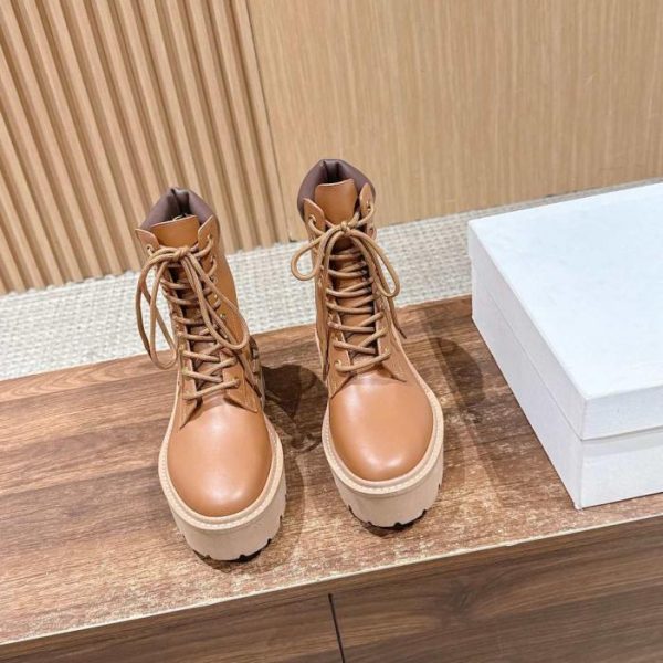 repliche,replica,perfette,siti di,affidabili,migliori siti,dove comprare,1:1,scarpe da ginnastica I nuovi stivali da combattimento con plateau e lacci di Celine (8LZYJ)